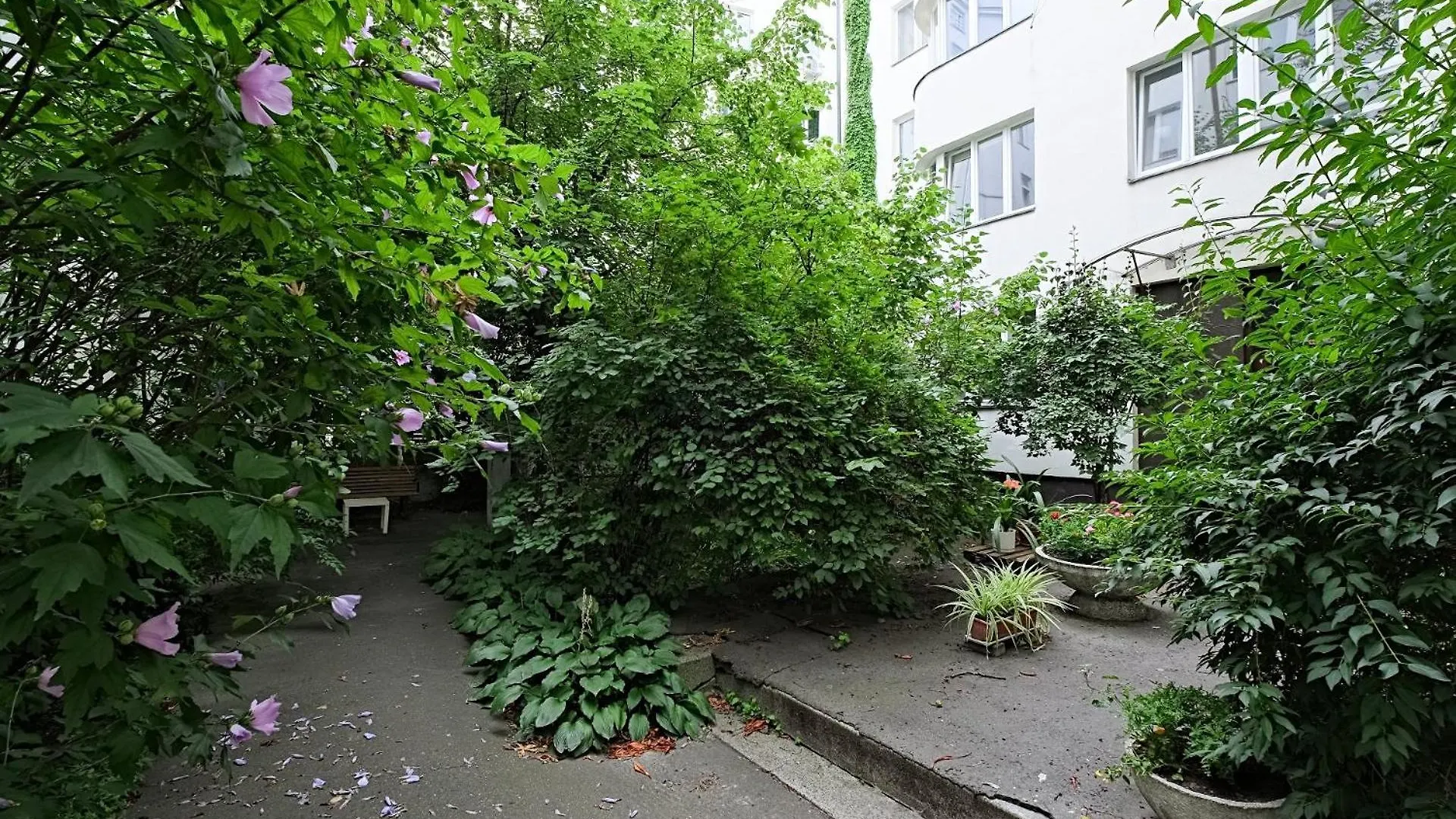 Urbannest - Wilcza 69 Apartment Warsaw 0*,  Poland