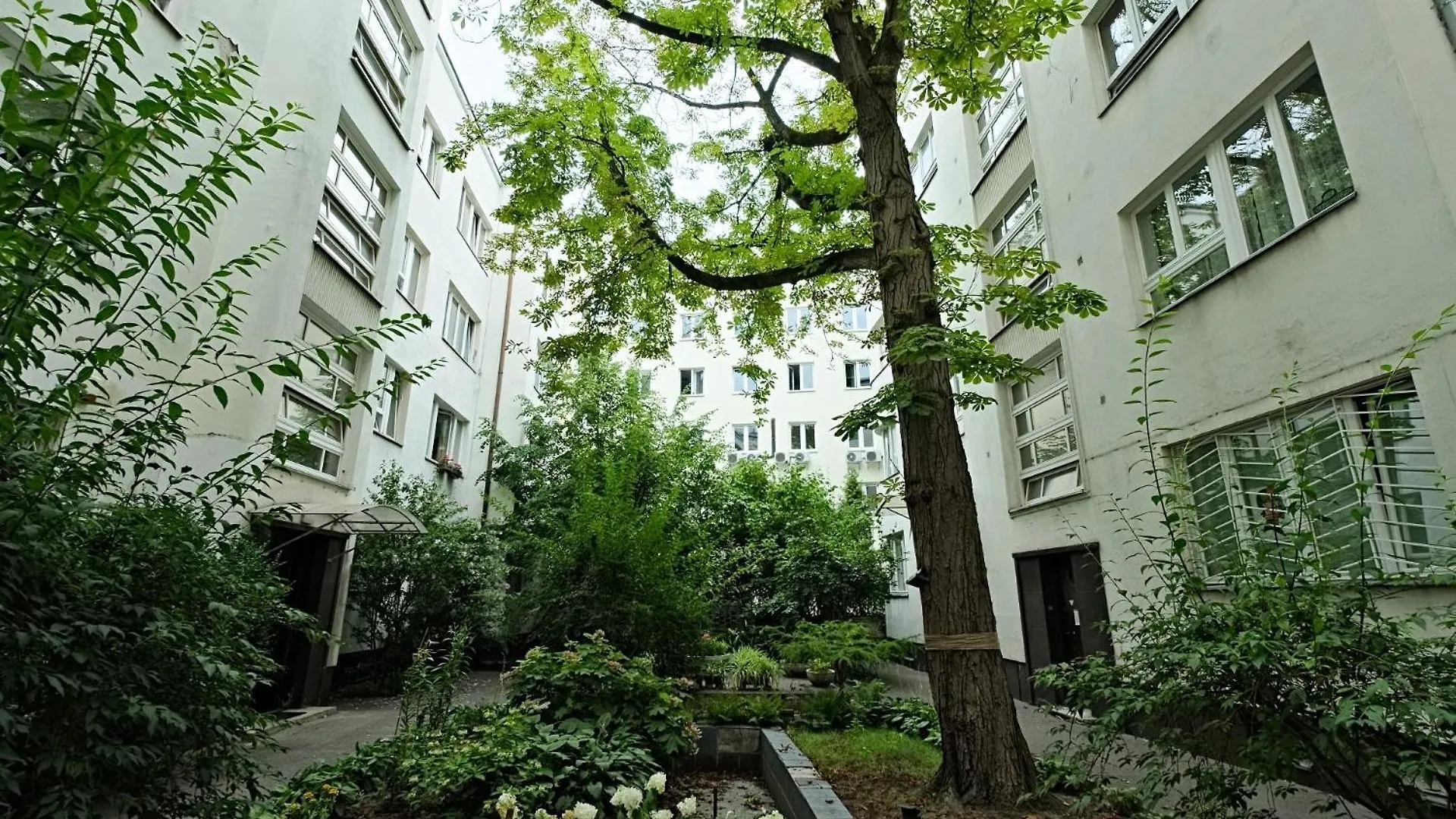 Urbannest - Wilcza 69 Apartment Warsaw Poland
